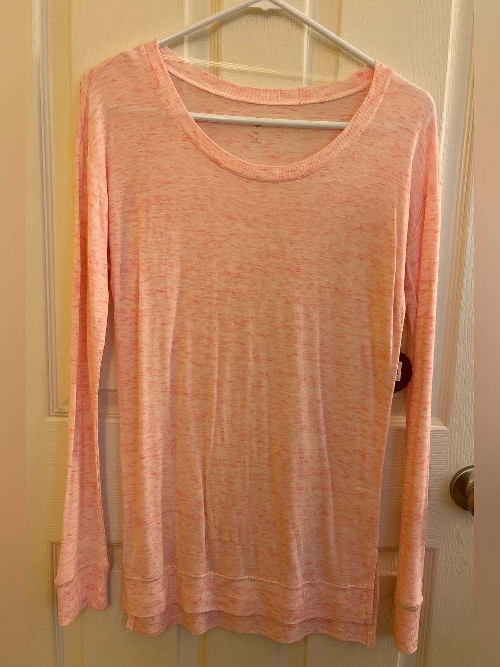 Women’s long sleeve top